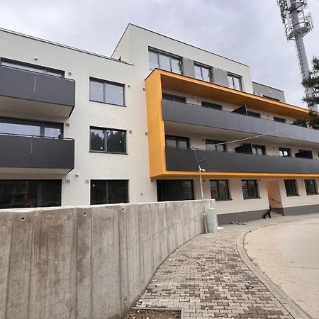 Air-Conditioned 2 Room Apartment, With Terrace, Rovinka 203 Exterior foto